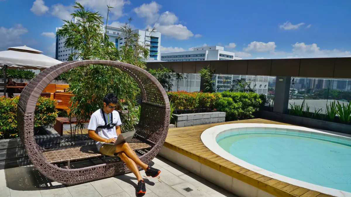 ルーフトップデッキ